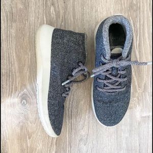 Women’s Allbirds Mizzle size 10 gray boots.